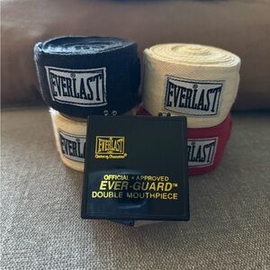 Everlast 1993 Mouth‎ guard Men's Black, White, and Red boxing hand wraps